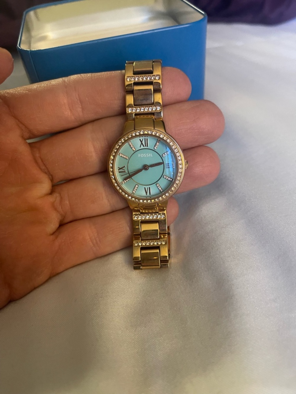Like new!! Fossil Rose Gold Watch with Aqua Dial and Crystal Accents.